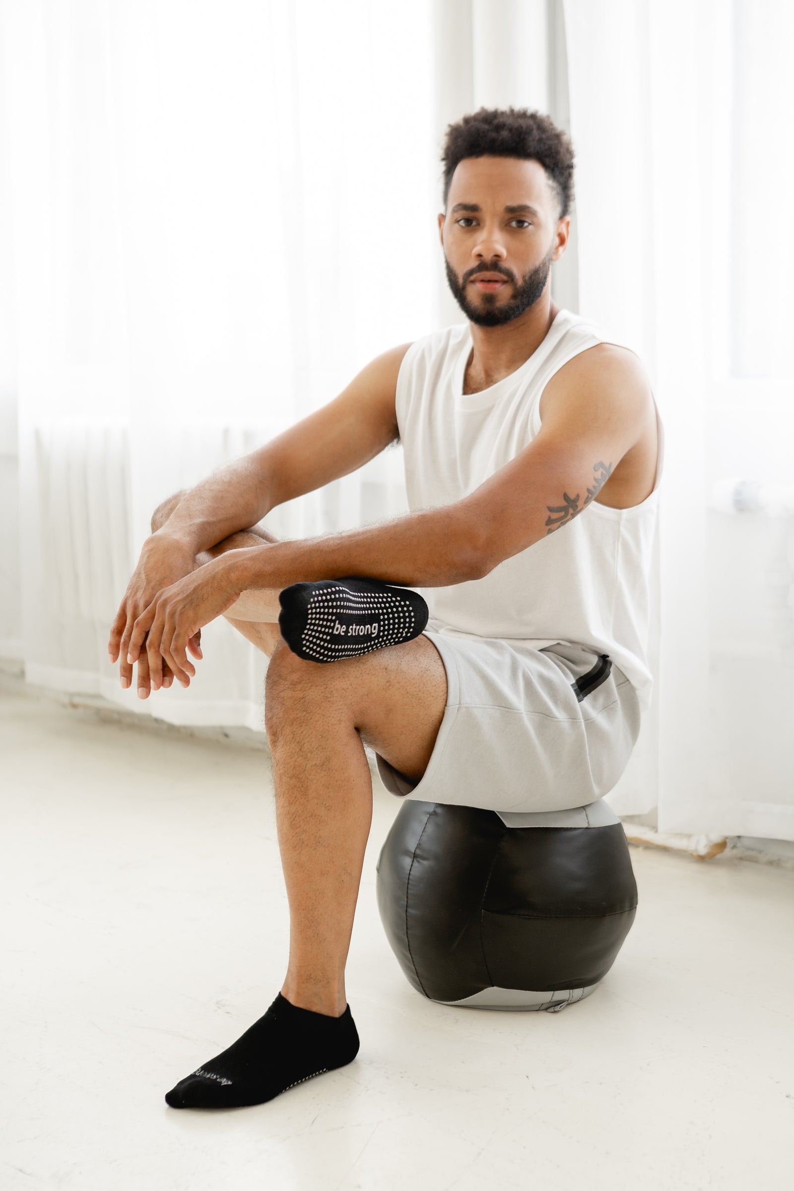 Mens Be Strong Grip Socks (Black/Slate)