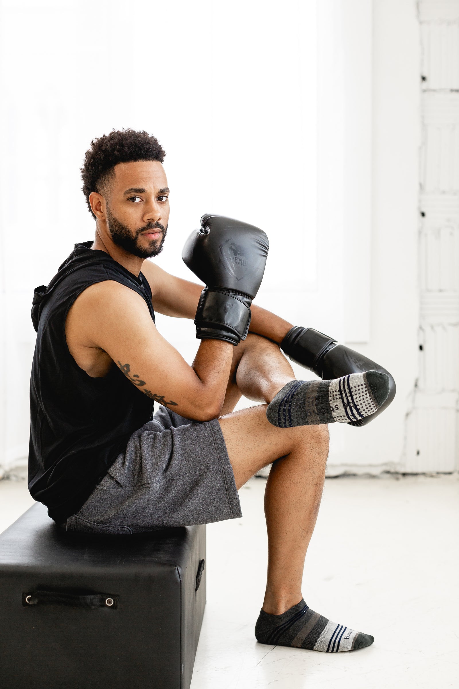 Mens Be Strong Grip Socks (Hunter)