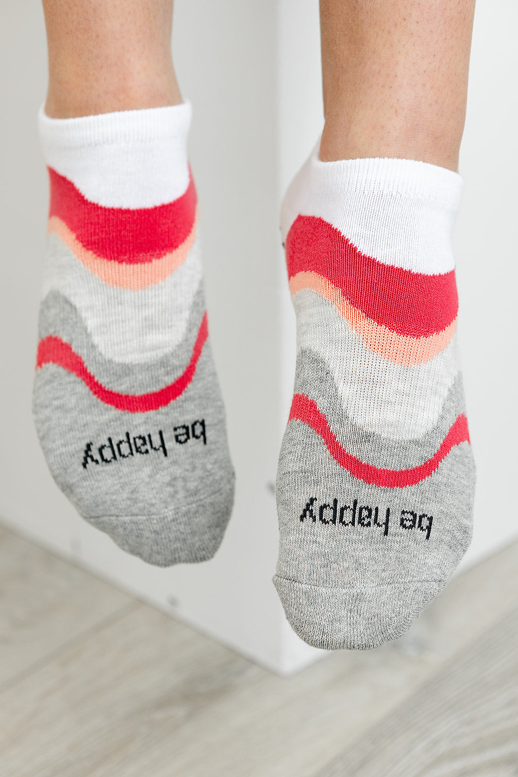 Be Happy Whimsy Grip Socks (Kiss)