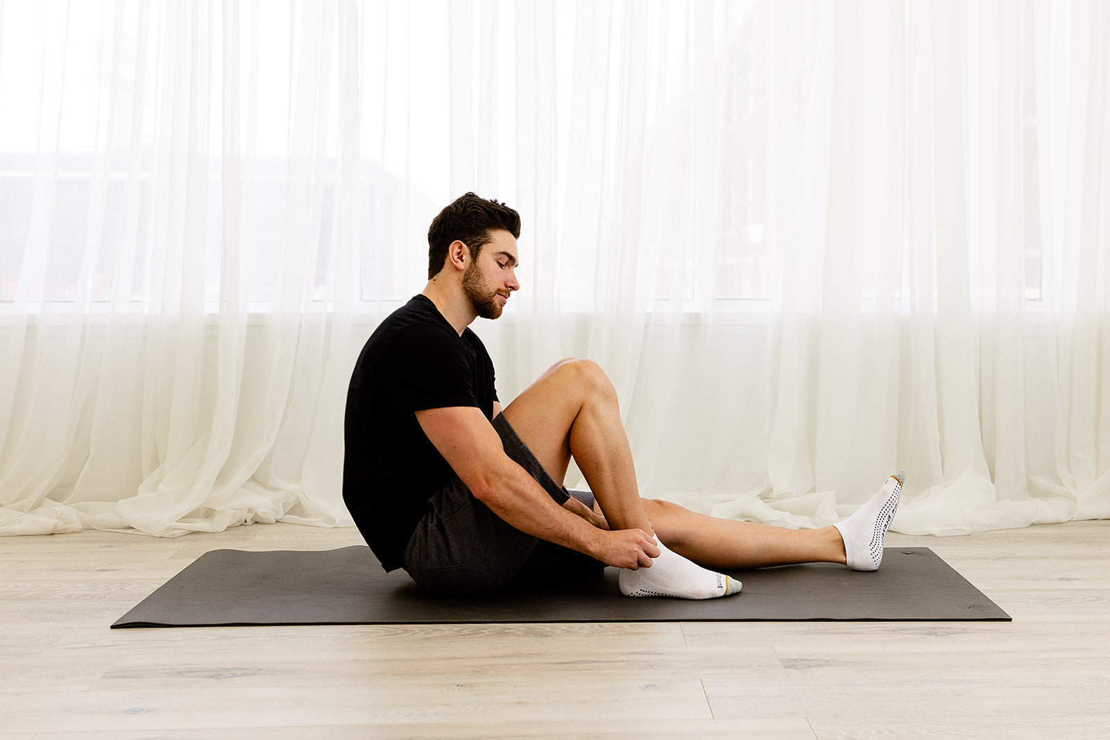 Mens Be Present Grip Socks (Cloud)