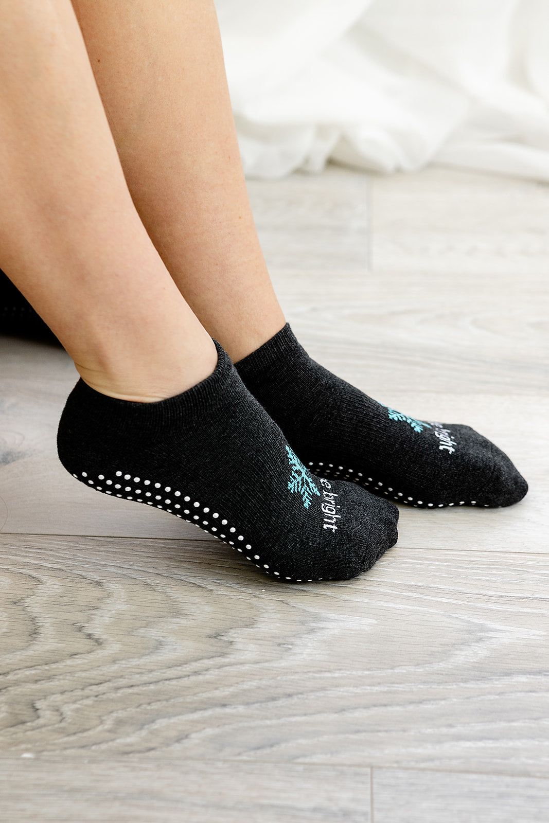 Be Bright Grip Socks (Boyne)