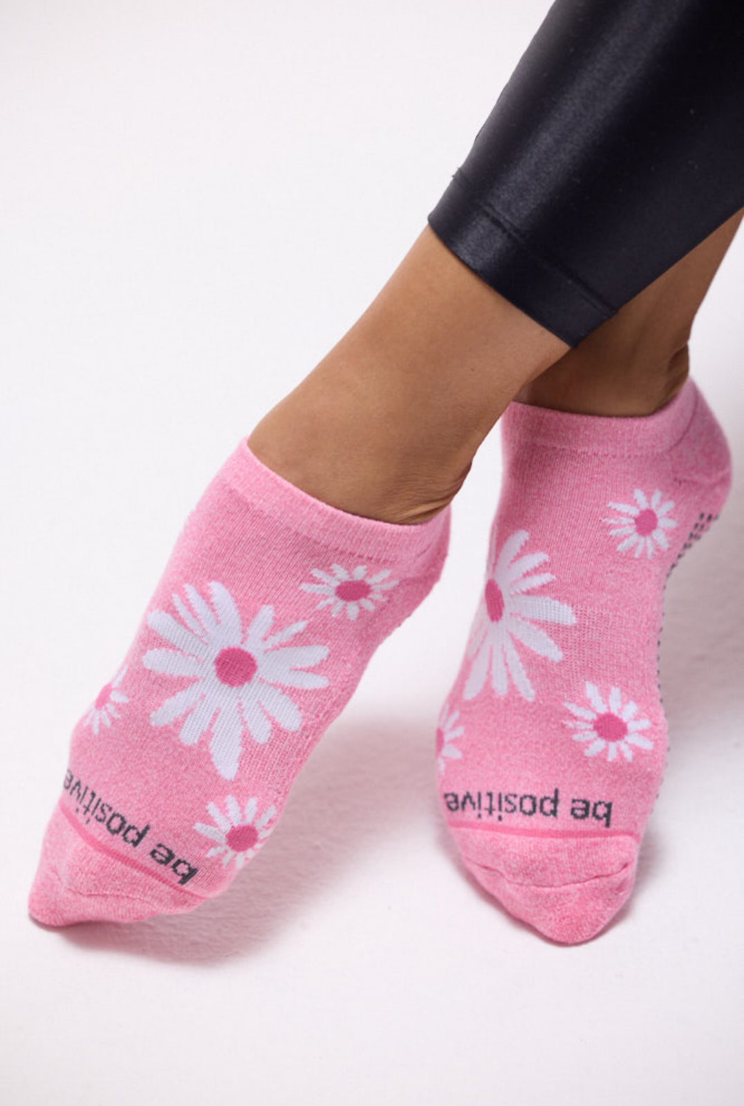 Be Positive Blossom Grip Socks (Mauve)