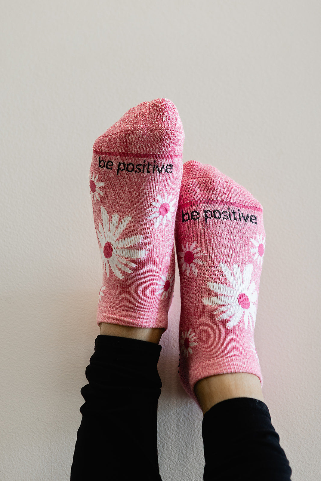 Be Postive Blossom Grip Socks (Mauve)