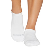 be focused grip socks white/grey, sticky be socks, best grip socks, best grippy socks, best yoga socks, best pilates socks