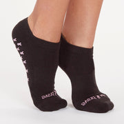be brave breast cancer grip socks black/pink, sticky be socks, best grip socks, best grippy socks, best yoga socks, best pilates socks