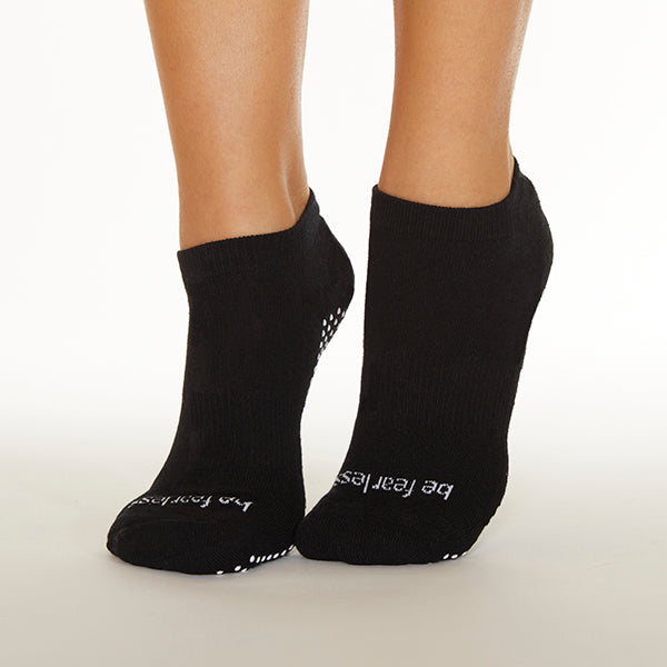 be fearless grip socks black/white, sticky be socks, best grip socks, best grippy socks, best yoga socks, best pilates socks