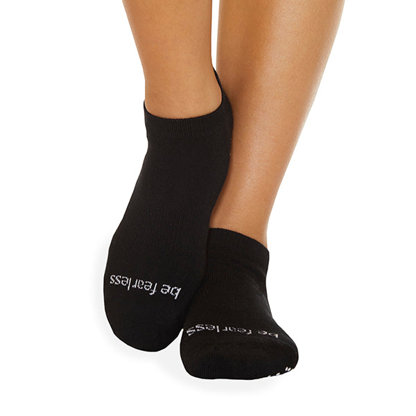 be fearless grip socks black/white, sticky be socks, best grip socks, best grippy socks, best yoga socks, best pilates socks